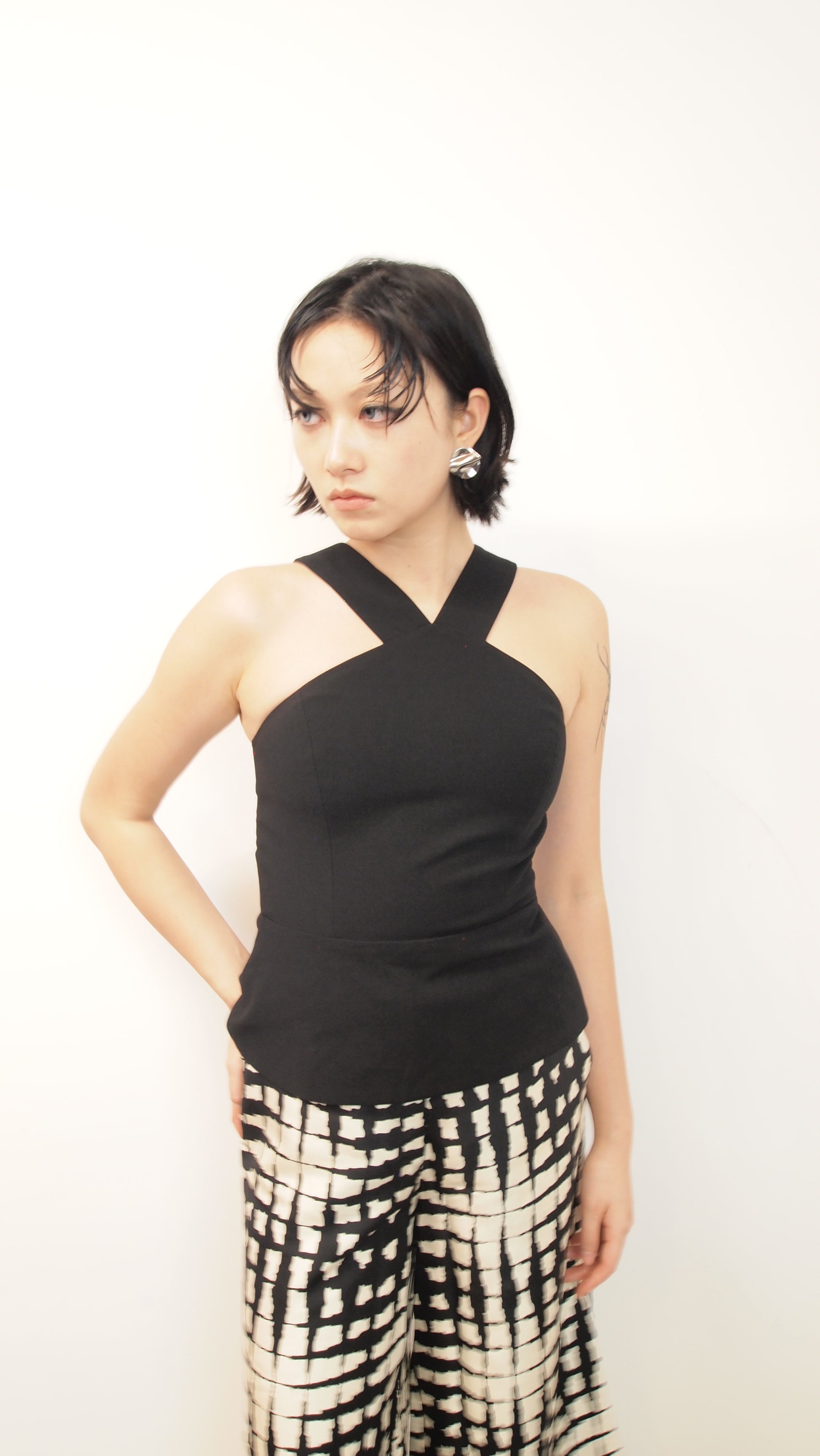 V-cross Halter Strap Top