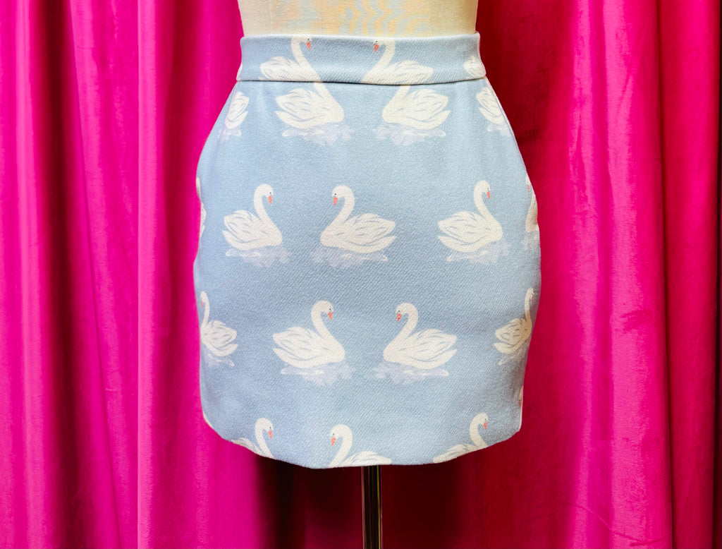 Swan short Skirt
