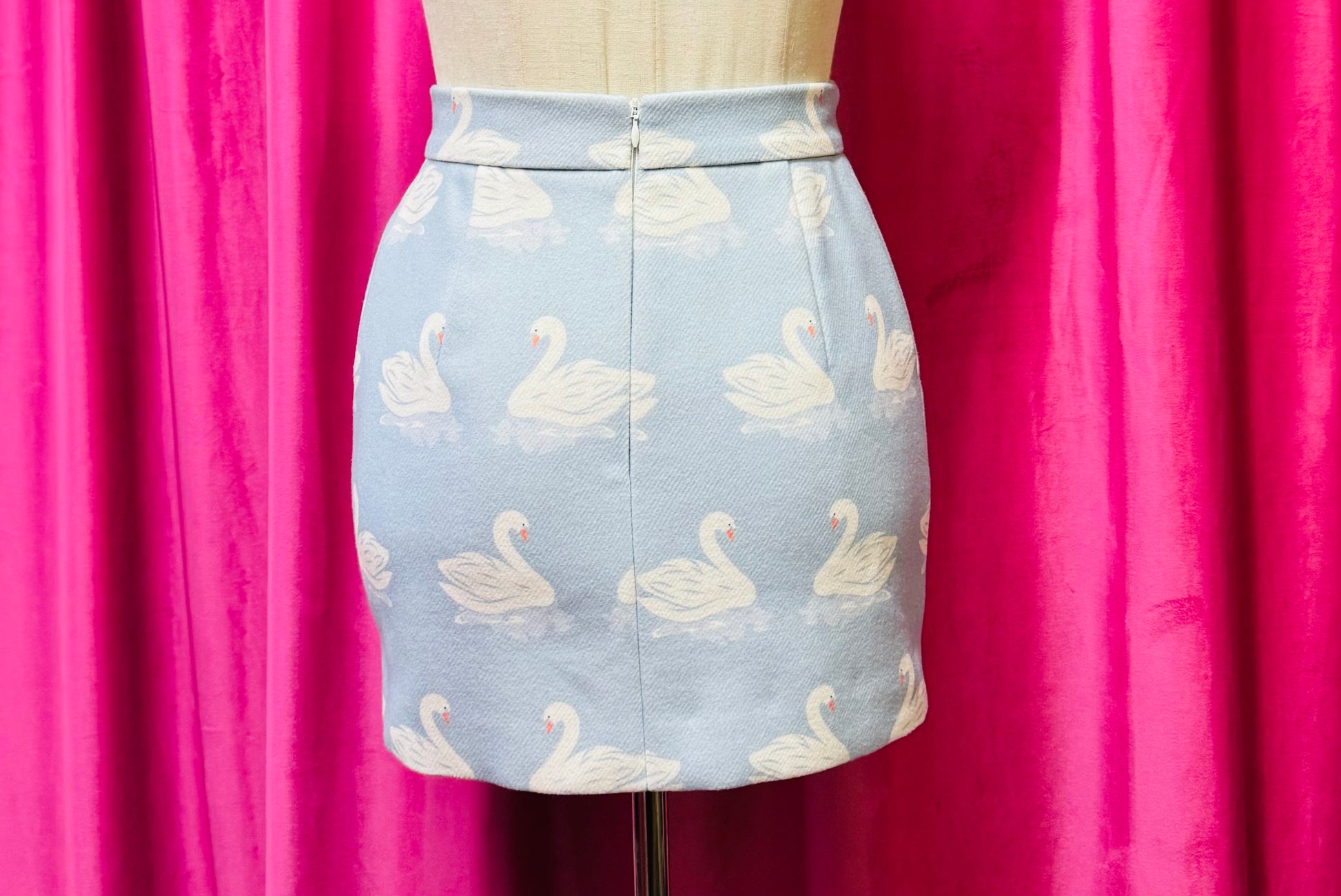 Swan short Skirt