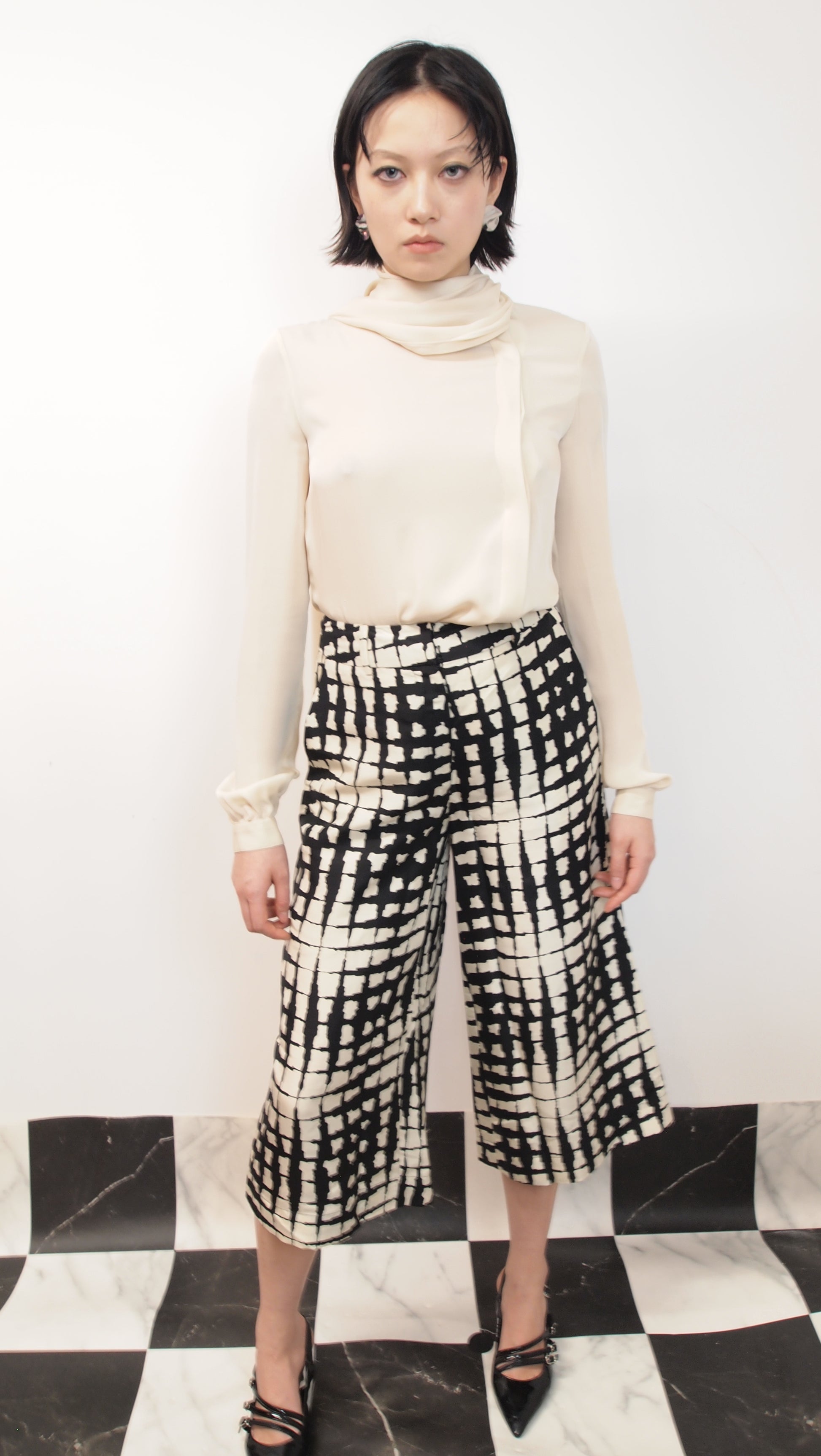Cropped Wide-leg Pants with Monochrome Print
