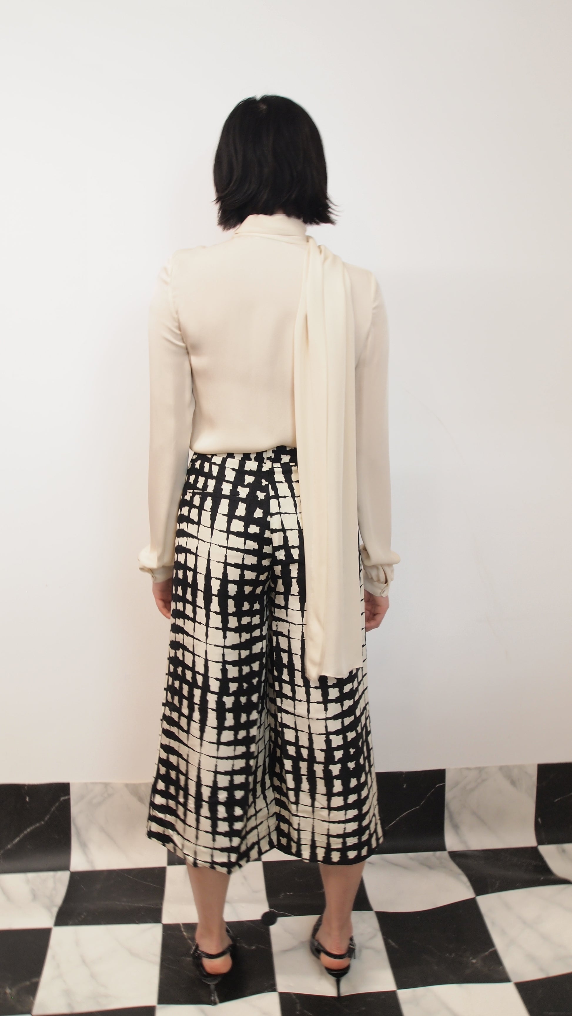 Cropped Wide-leg Pants with Monochrome Print