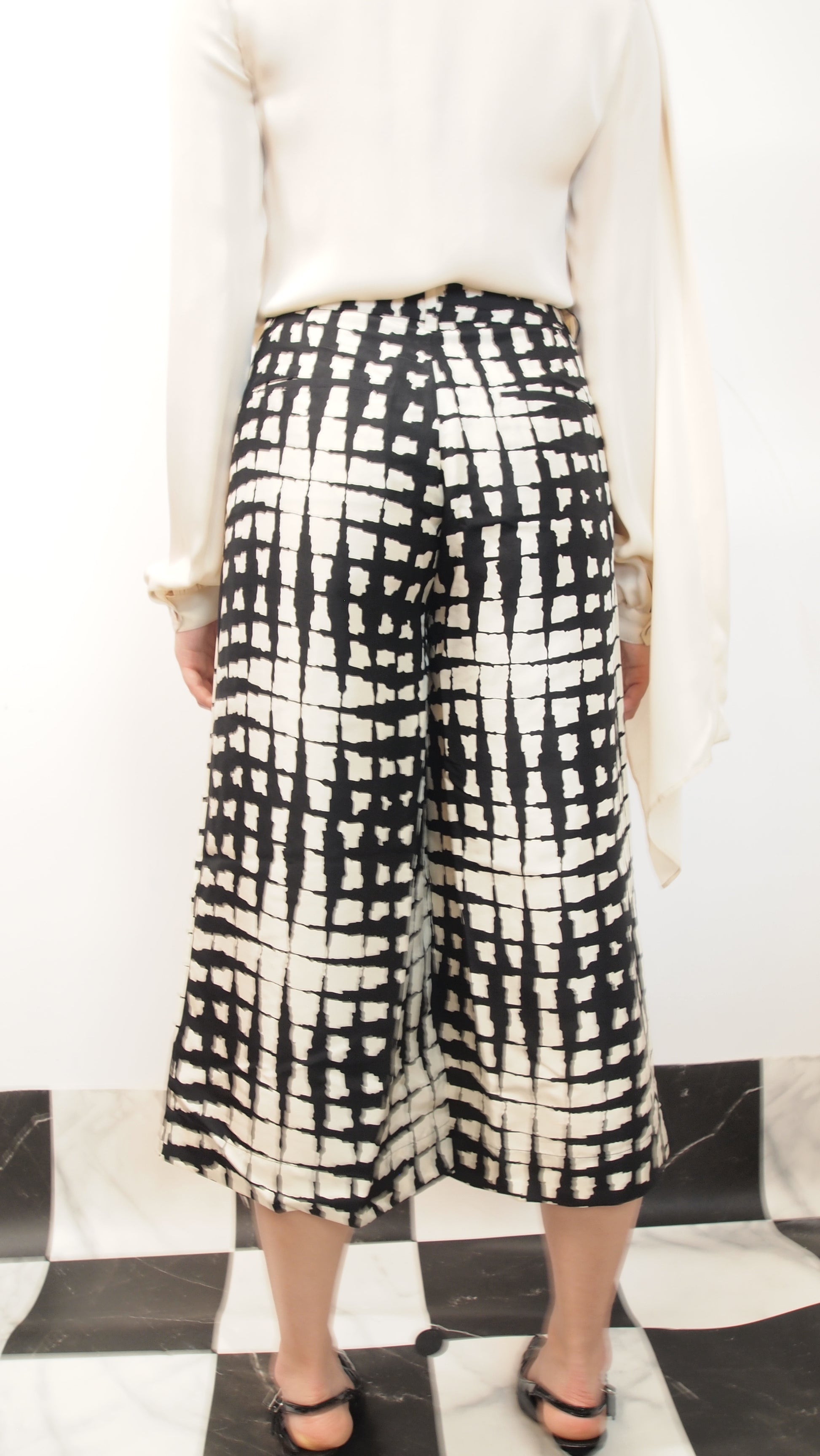 Cropped Wide-leg Pants with Monochrome Print